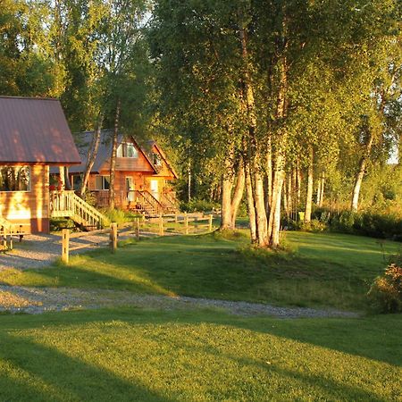 Susitna River Lodging, Riverside Cabins Толкітна Екстер'єр фото