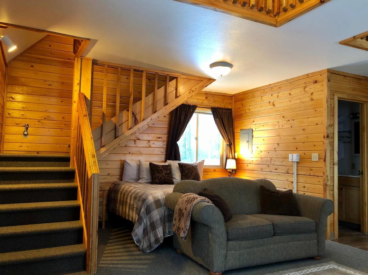 Susitna River Lodging, Riverside Cabins Толкітна Екстер'єр фото